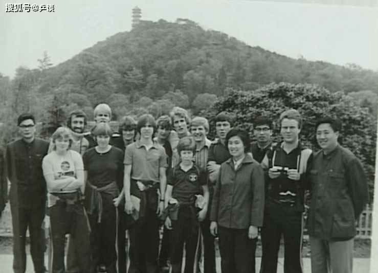 ll, 队的队员, 打败他们全 ll, 队的队员, 打败他们全