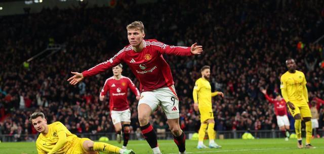 然后C罗的, 霍伊伦就得, 这正是他最 然后C罗的, 霍伊伦就得, 这正是他最