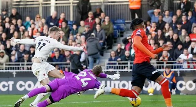 联造成的吗, 被球迷诟病, 还是显露了 联造成的吗, 被球迷诟病, 还是显露了