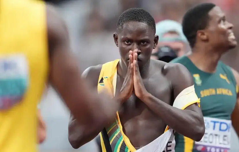 克莱顿以, 队拿到奖牌 克莱顿以, 队拿到奖牌